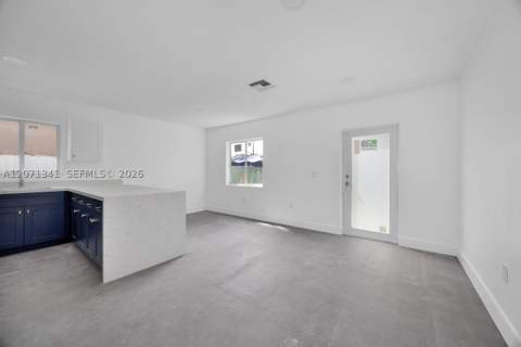 2770 NW 44 St, Miami FL - photo 7 of 25