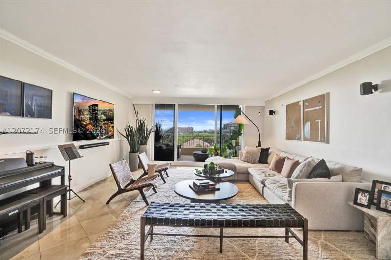 3 bedroom Condominium at 765 Crandon Blvd 603, LAKE TOWER CONDO, Key Biscayne — photo 1