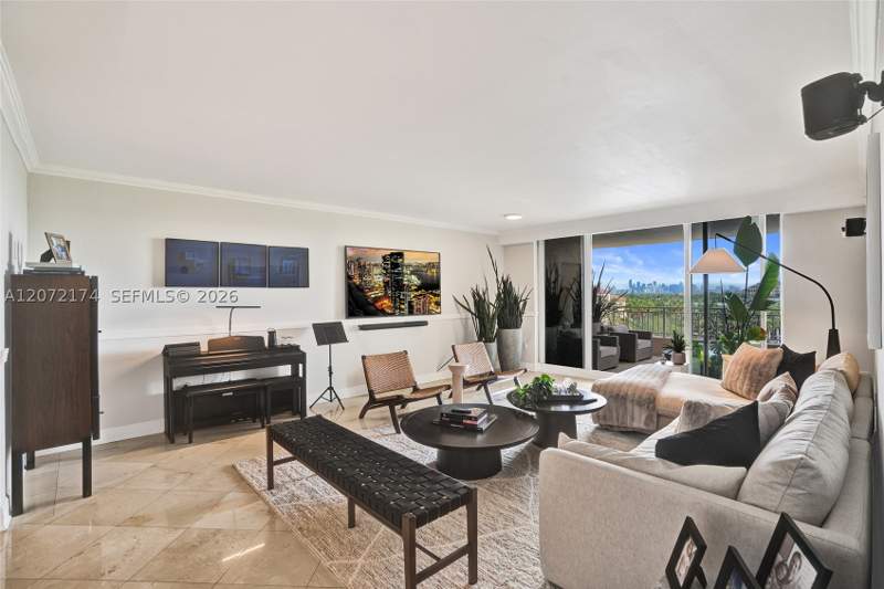 3 bedroom Condominium at 765 Crandon Blvd 603, LAKE TOWER CONDO, Key Biscayne — photo 3