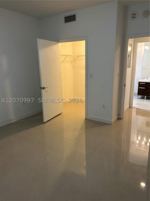 244 Biscayne Blvd 3106, Miami FL - photo 15 of 17