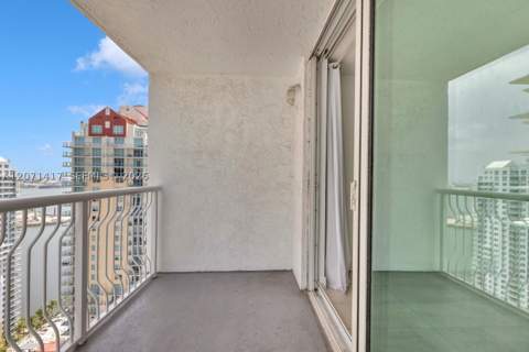 1200 Brickell Bay Dr 3310, Miami FL - photo 13 of 30