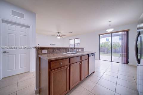 139 NE 26th Ave, Homestead FL - photo 7 of 30