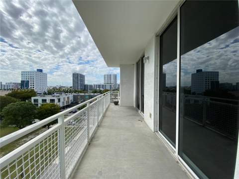 444 NE 30th St 702, Miami FL - photo 13 of 19