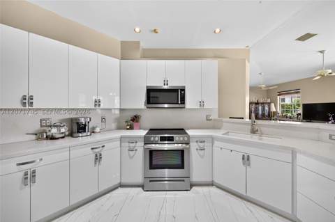 17711 SW 81st Ct, Palmetto Bay FL - photo 17 of 71
