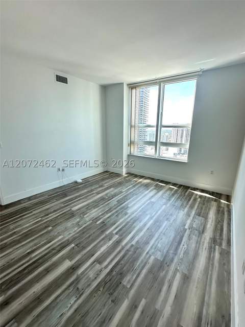 951 Brickell Ave 3403, Miami FL - photo 6 of 37