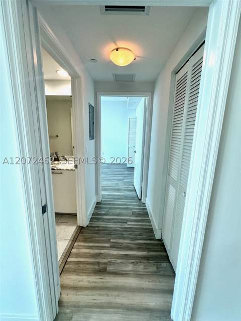 951 Brickell Ave 3403, Miami FL - photo 8 of 37