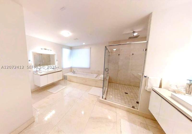 6 bedroom SingleFamilyResidence at 10229 NW 74th Ter, Doral Commons Residential, Doral — photo 5