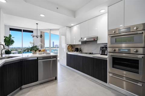 21050 Point Pl 1006, Aventura FL - photo 11 of 42