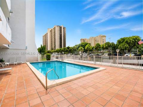 1650 NE 115th St 403, Miami FL - photo 12 of 15