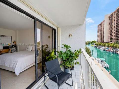 1650 NE 115th St 403, Miami FL - photo 7 of 15