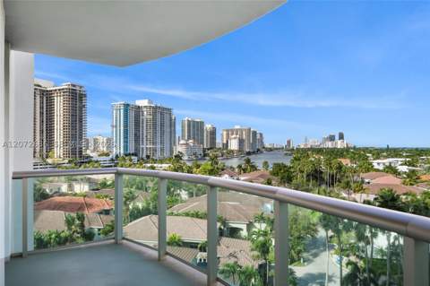 19380 Collins Ave 826, Sunny Isles Beach FL - photo 10 of 44