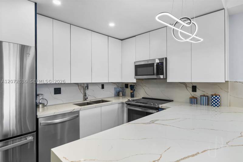 3 bedroom Condominium at 19380 Collins Ave 826, Oceanview Building B Cond, Sunny Isles Beach — photo 4