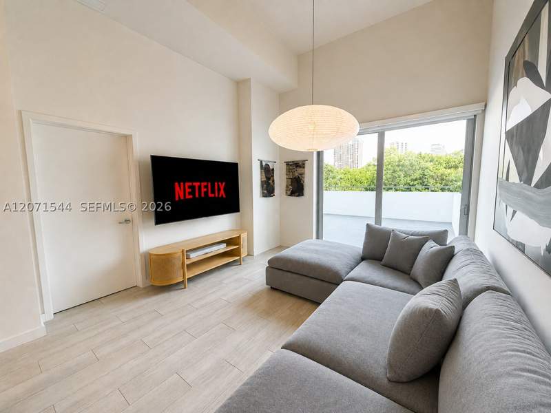 1 bedroom Condominium at 1600 SW 1st Ave 303, Le Parc At Brickell Condo, Miami — photo 3