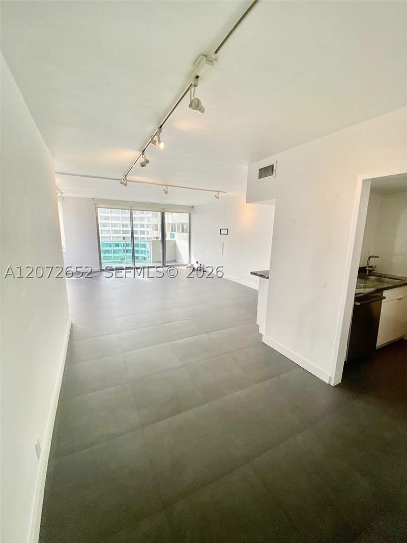 1 bedroom Condominium at 1200 West Ave 815, Mirador 1200 Condo, Miami Beach — photo 3
