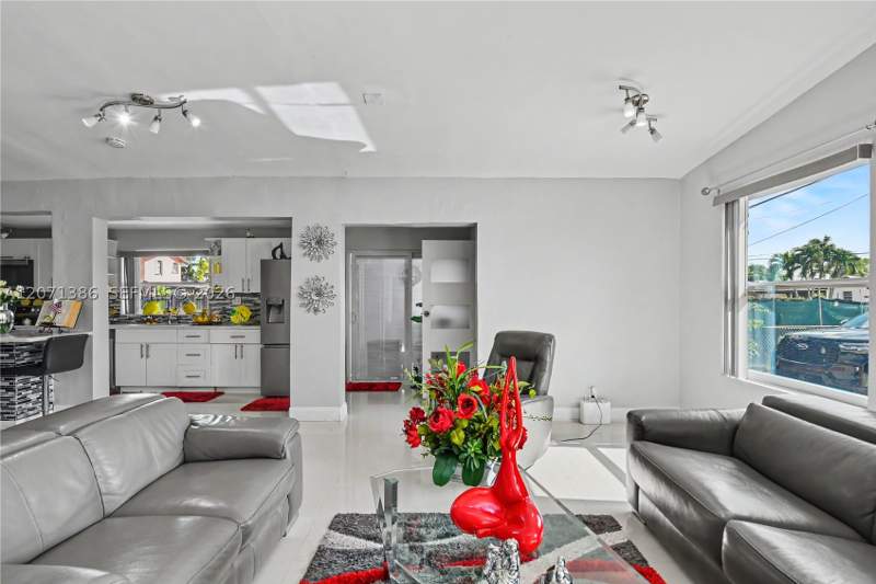 5 bedroom SingleFamilyResidence at 3538 SW 87th Ct, Bird Rd Highlands, Miami — photo 5
