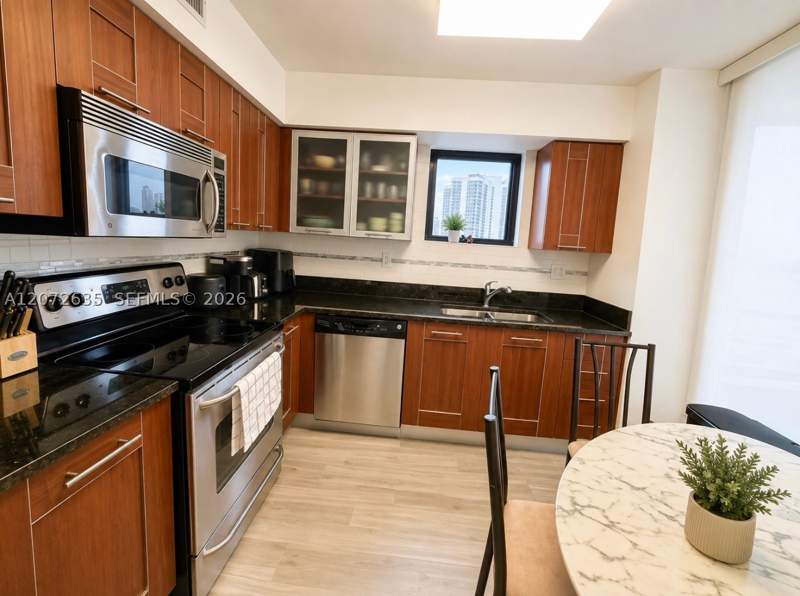 2 bedroom Condominium at 3300 NE 192nd St 1713, Parc Central Aventura Eas, Aventura — photo 5