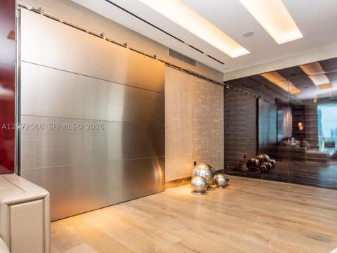 50 S Pointe Dr 905, Miami Beach FL - photo 17 of 38