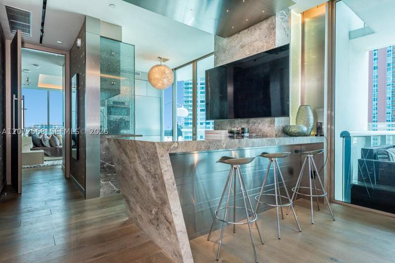 2 bedroom Condominium at 50 S Pointe Dr 905, Continuum On South Beach, Miami Beach — photo 5
