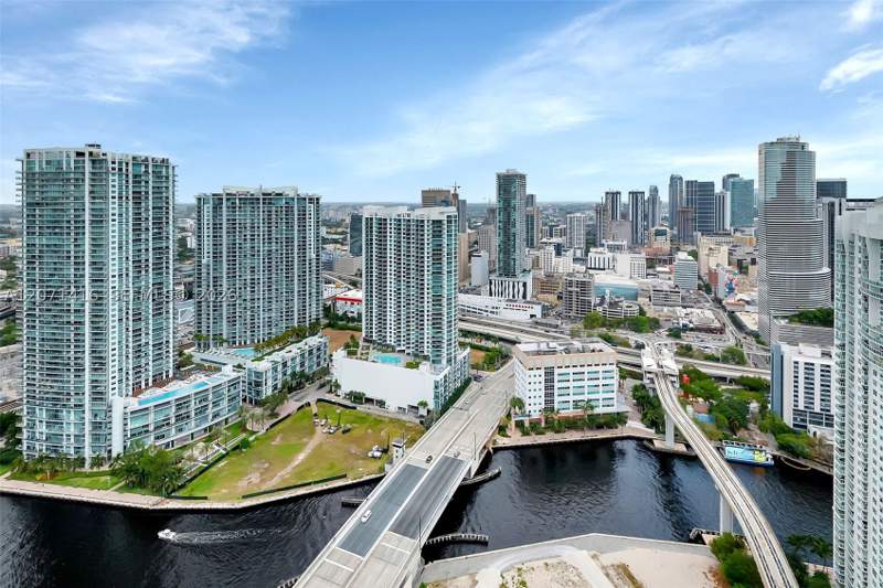 3 bedroom Condominium at 68 SE 6th St 3911, Reach Condo, Miami — photo 3