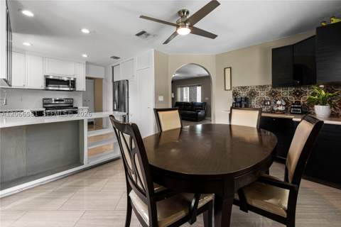 29730 SW 142nd Pl, Homestead FL - photo 6 of 31