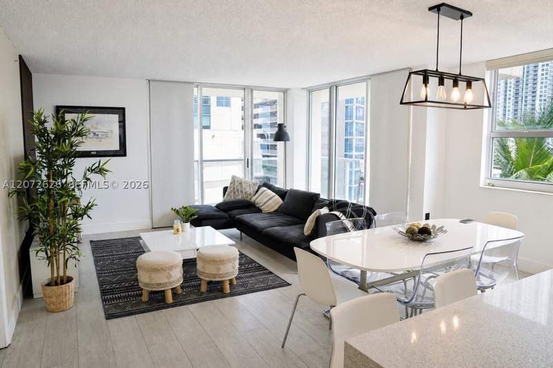 3 bedroom Condominium at 1155 Brickell Bay Dr 902, The Mark On Brickell Cond, Miami — photo 2