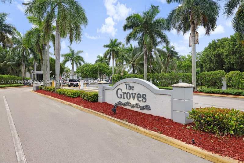 3 bedroom Townhouse at 1700 SE 31st Ct, Venetia Grove, Homestead — photo 1