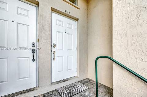 5670 NW 116th Ave 222, Doral FL - photo 23 of 47