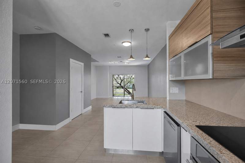 2 bedroom Condominium at 5670 NW 116th Ave 222, Las Brisas At Doral Condo, Doral — photo 3