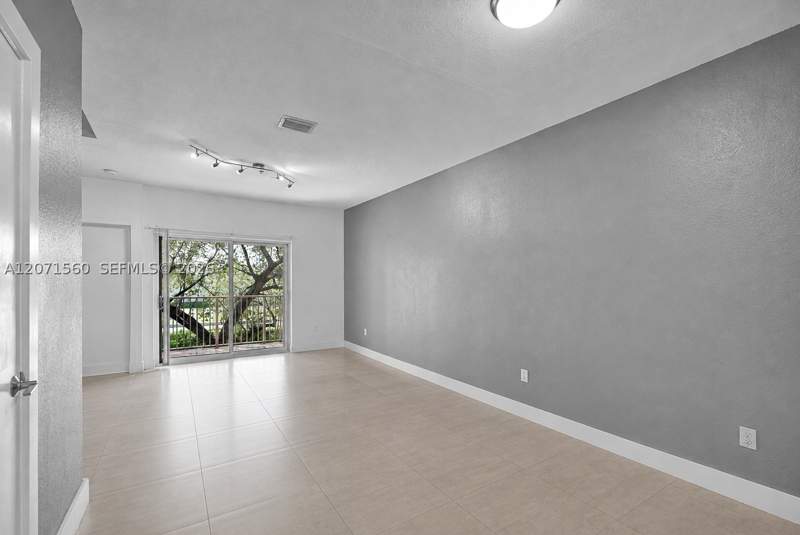 2 bedroom Condominium at 5670 NW 116th Ave 222, Las Brisas At Doral Condo, Doral — photo 5
