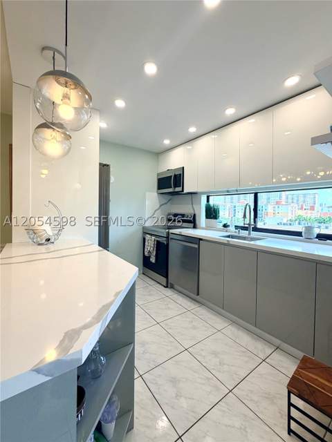 17021 N Bay Rd 802, Sunny Isles Beach FL - photo 9 of 24