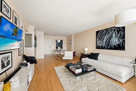 800 West Ave 917, Miami Beach FL - photo 7 of 15