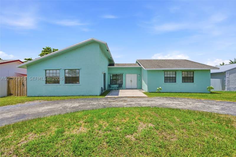 3 bedroom SingleFamilyResidence at 16604 SW 104th Ct, Cantisano Sub, Miami — photo 3