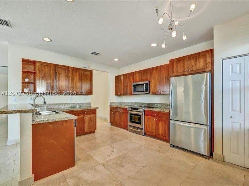 4 bedroom Townhouse at 7490 NW 115th Ct, Reserve At Doral West, Doral — photo 4