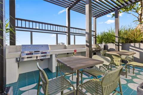 11 NE 6 St 3213, Miami FL - photo 13 of 33