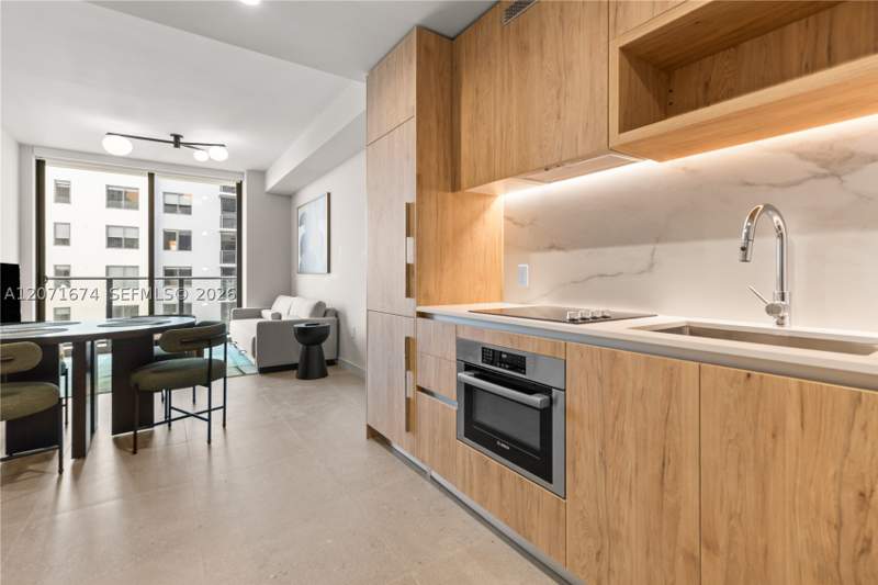 1 bedroom Condominium at 11 NE 6 St 3213, The Crosby Miami Worldcent, Miami — photo 3