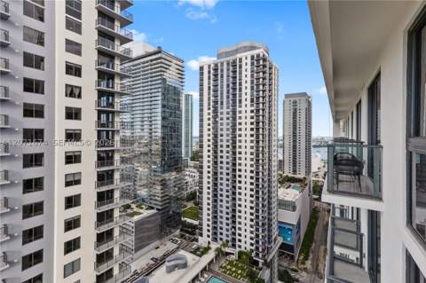 11 NE 6 St 3213, Miami FL - photo 9 of 33