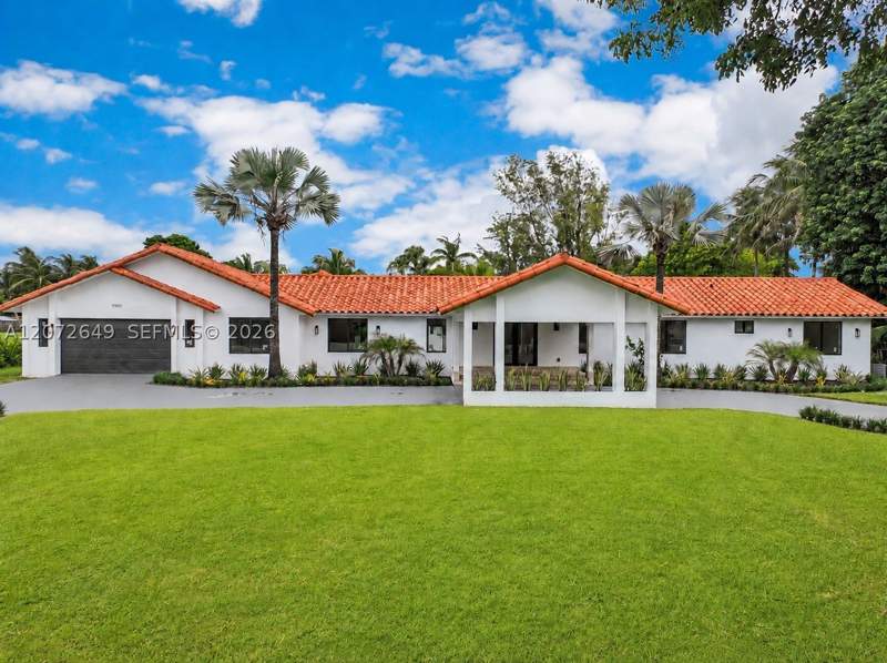 5 bedroom SingleFamilyResidence at 11901 SW 45th St, Bird Road Farmsites, Miami — photo 2