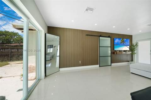 14800 Buchanan St, Miami FL - photo 7 of 37