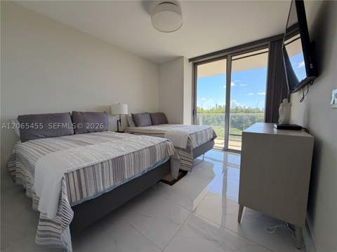 16385 Biscayne Blvd # 419, North Miami Beach FL - photo 8 of 19