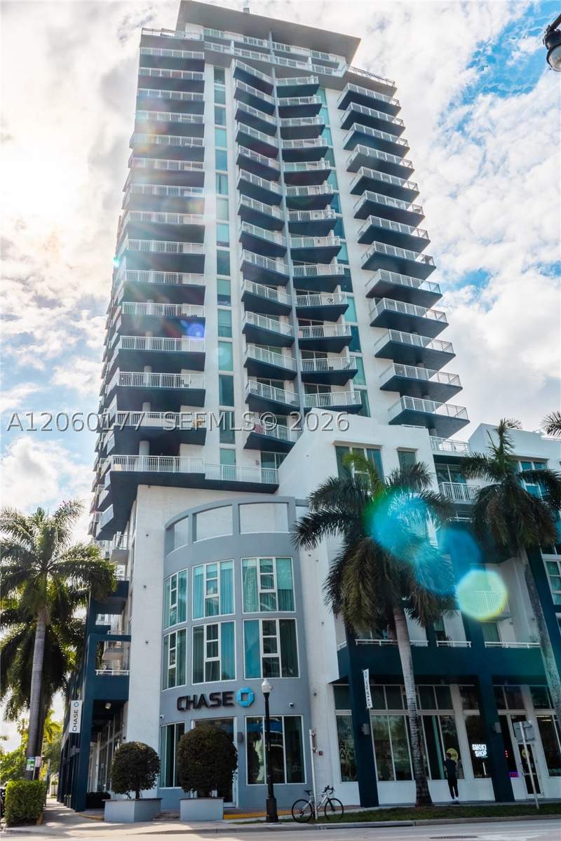 2 bedroom Condominium at 275 NE 18St 1110, 1800 Biscayne Plaza Condo, Miami — photo 2