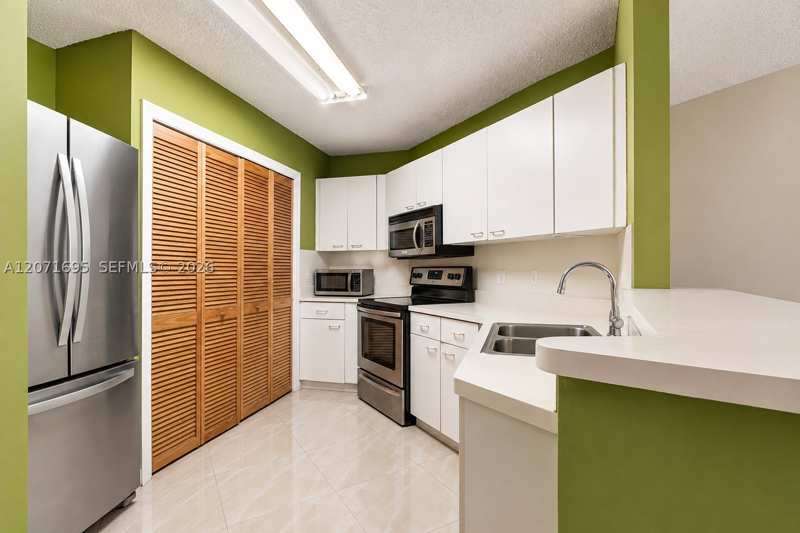 2 bedroom Condominium at 6276 NW 186th St 305, Mediterranean Villas Cond, Hialeah — photo 1