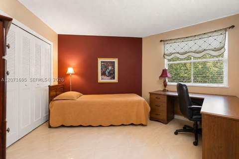 6276 NW 186th St 305, Hialeah FL - photo 10 of 20