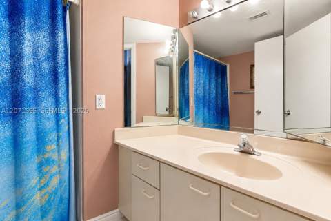 6276 NW 186th St 305, Hialeah FL - photo 12 of 20