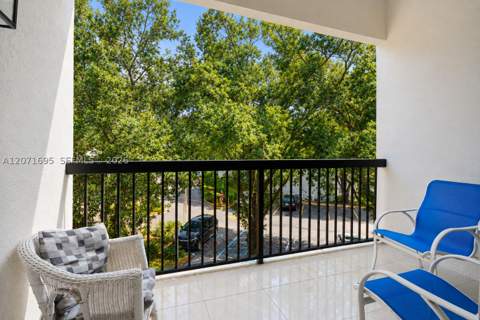 6276 NW 186th St 305, Hialeah FL - photo 7 of 20