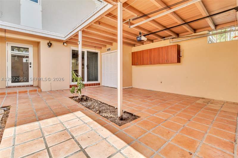 2 bedroom Townhouse at 7407 Big Cypress Dr, Miami Lakes Golf Course V, Miami Lakes — photo 4