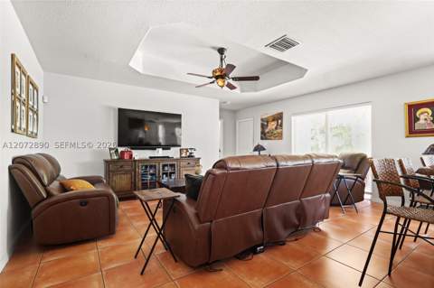 15867 SW 44th St, Miami FL - photo 7 of 36