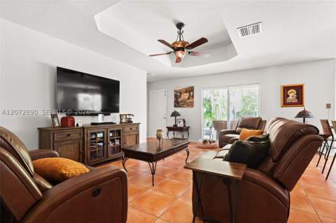 15867 SW 44th St, Miami FL - photo 8 of 36