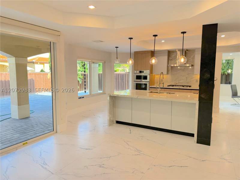 4 bedroom SingleFamilyResidence at 3121 SW 156th Ave, Egret Lakes Estates Sec 8, Miami — photo 3
