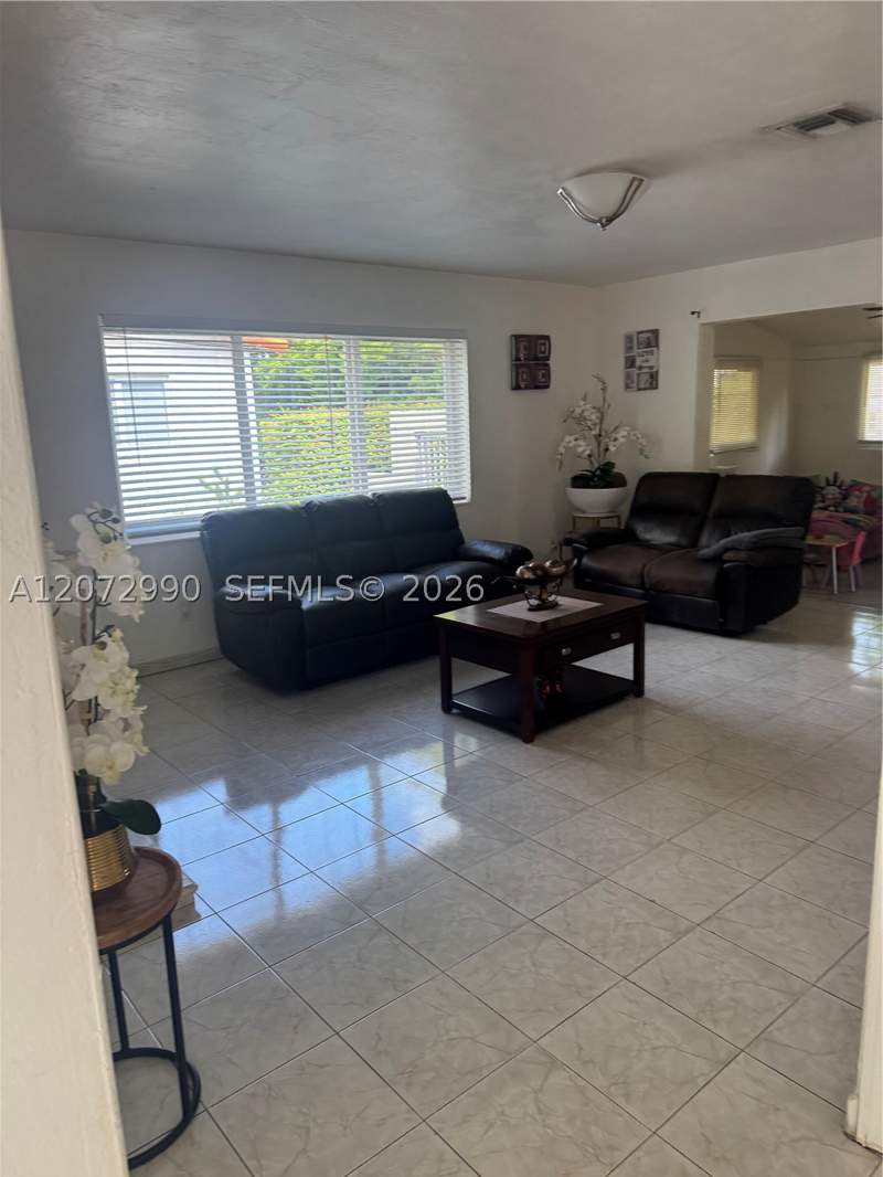 4 bedroom SingleFamilyResidence at 7741 SW 20th St, Coral Way Plaza, Miami — photo 5