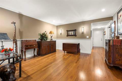 6815 Edgewater Dr 202, Coral Gables FL - photo 6 of 23